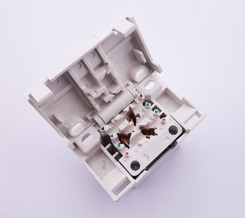 CLA GPO Surface Socket Quick-Connect 3-pin 240V 10A-2